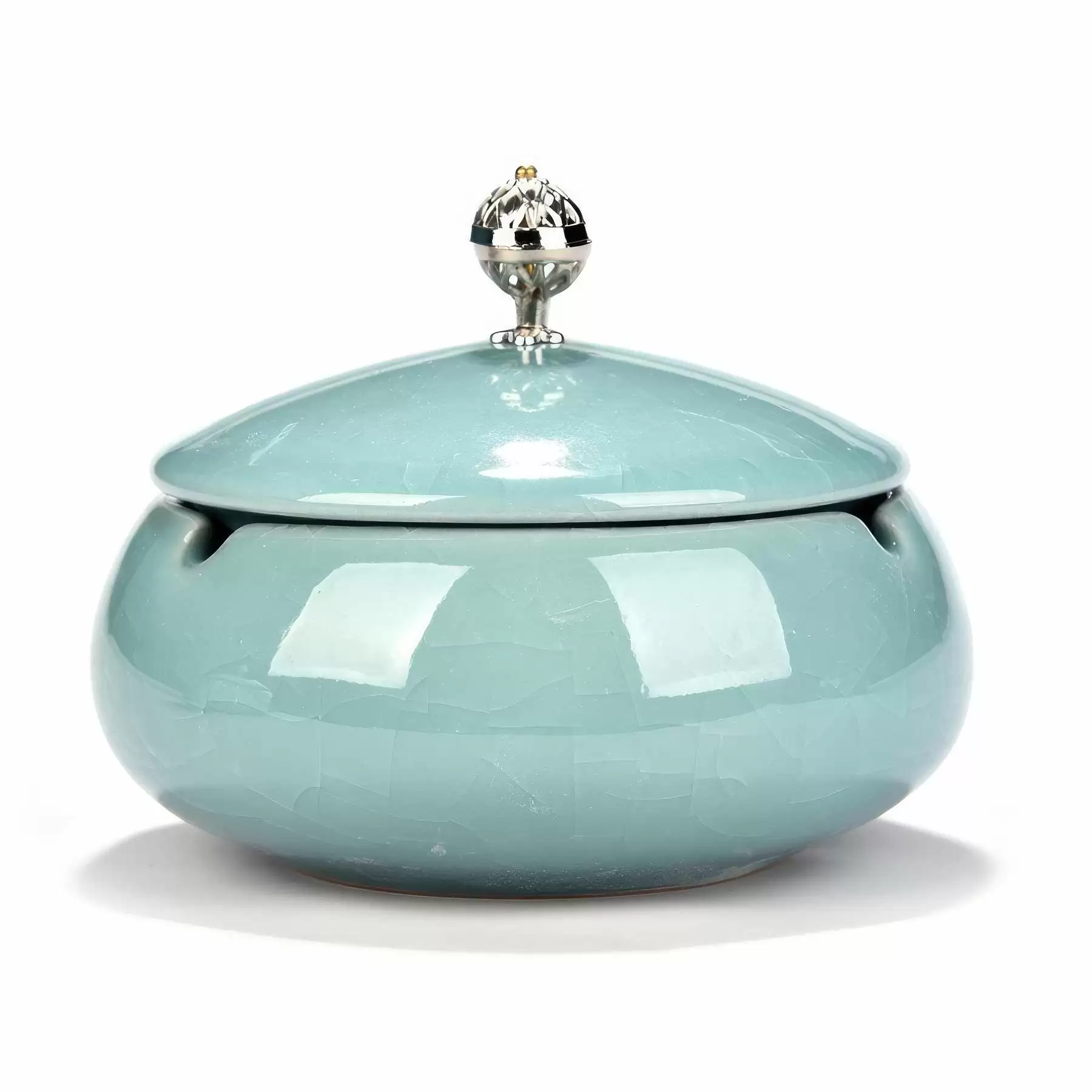 Custom Handmade Ceramic Ashtray With Lid - Image 2