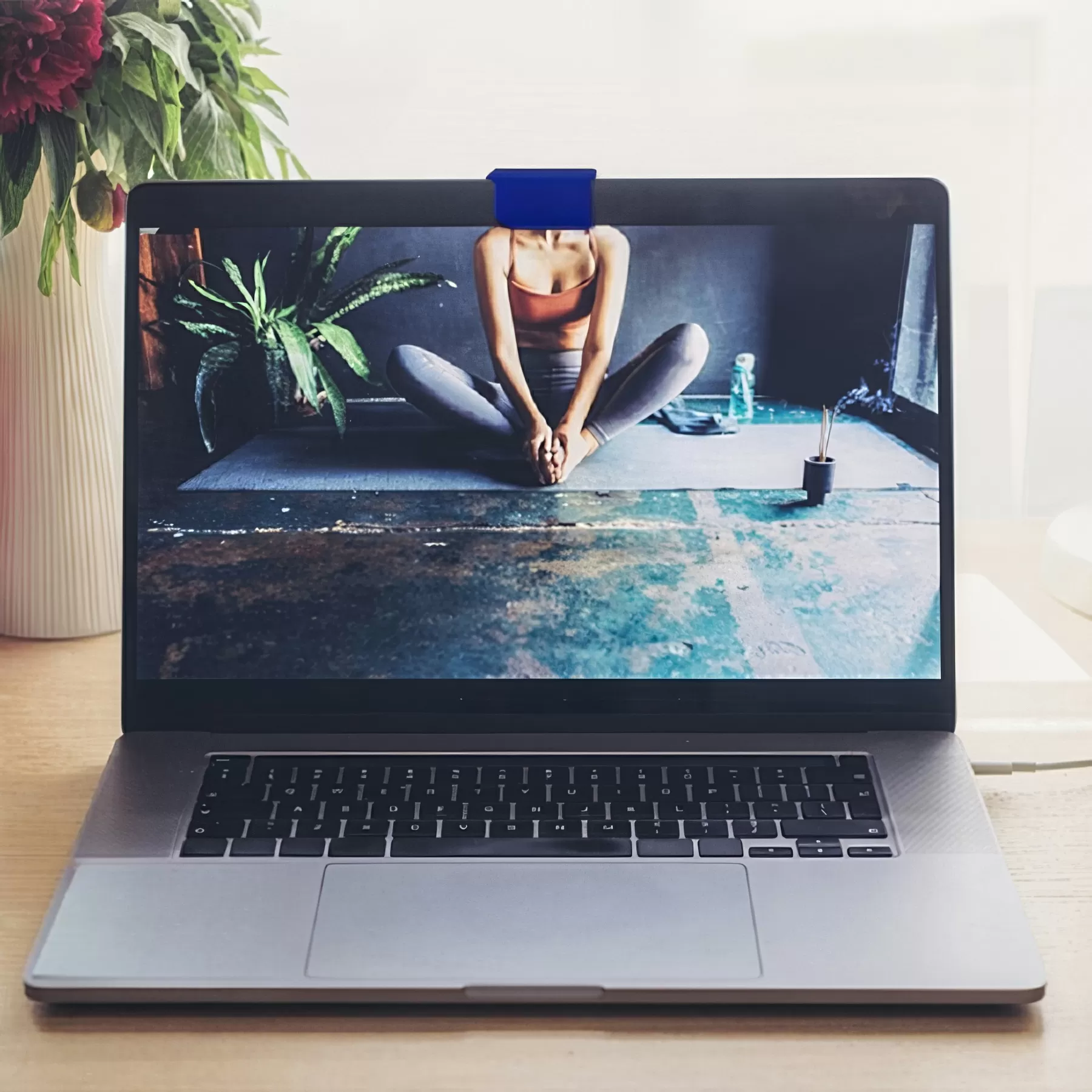 Privacy Lens Cover - Image 5